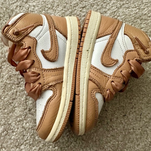 Jordan 1 Retro High OG Praline - Picture 7 of 10